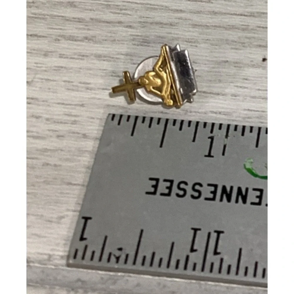 Silver & Goldtone‎ Pin w/ Cross & Alter Sacrifice Vintage